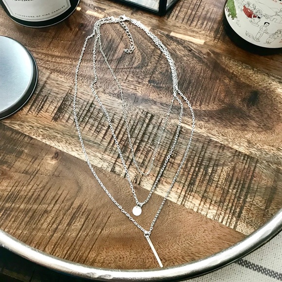 Silver Layered Dainty Geometric Bar Necklace NEW - Picture 2 of 2